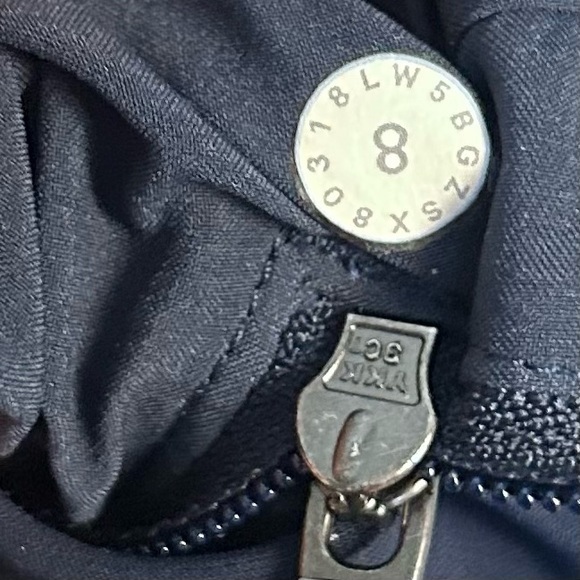 Lululemon pants size 8 tab Lab (?) navy blue work office‎ mid-rise performance - Picture 14 of 14